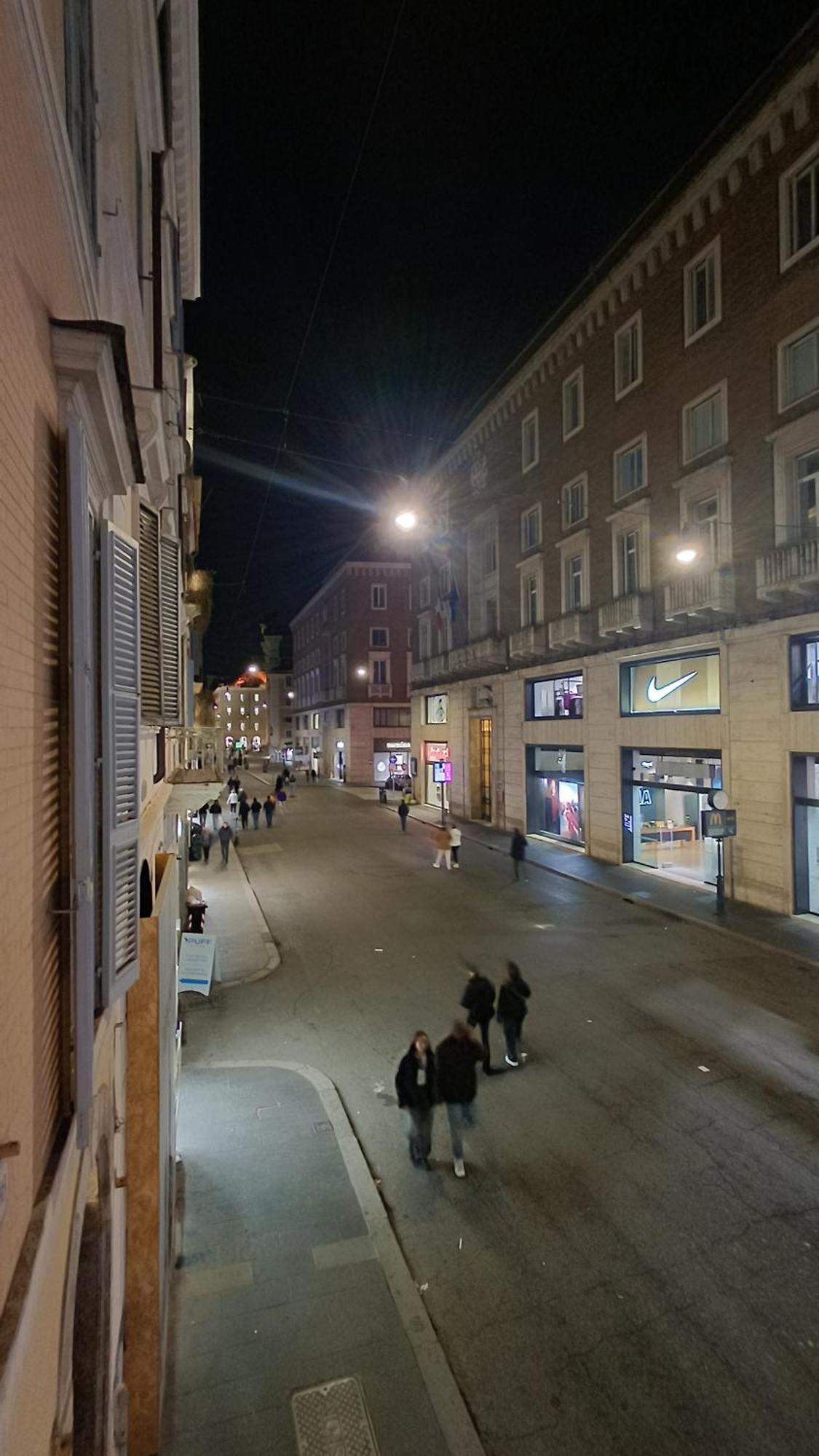 Nsm 71Viadelcorso Appartamento Con Terrazzo Řím Exteriér fotografie